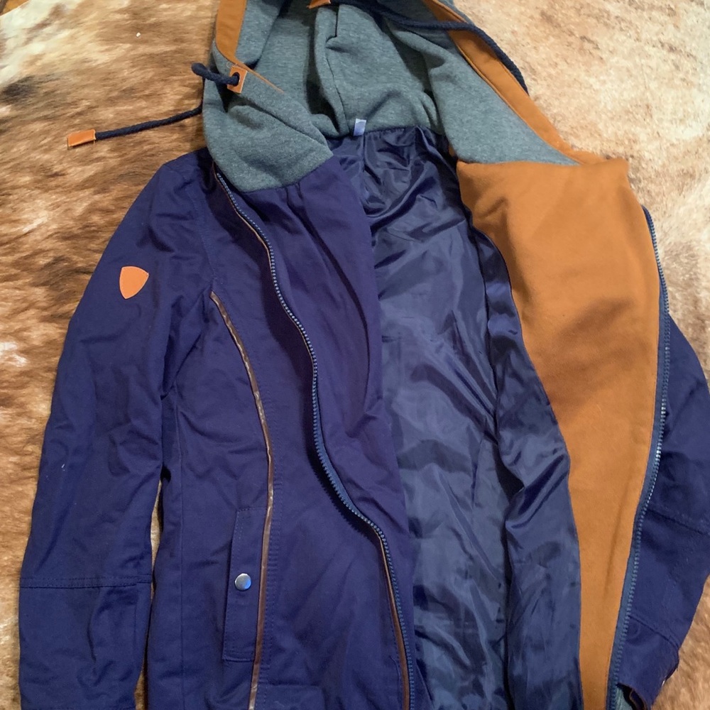 Jacket - Picture 3 of 3